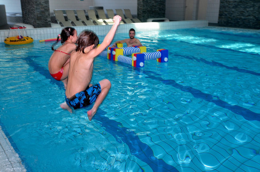 Divertimento in piscina